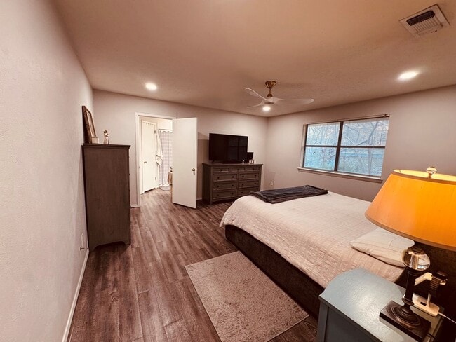 Building Photo - 249 Wedgewood Ln