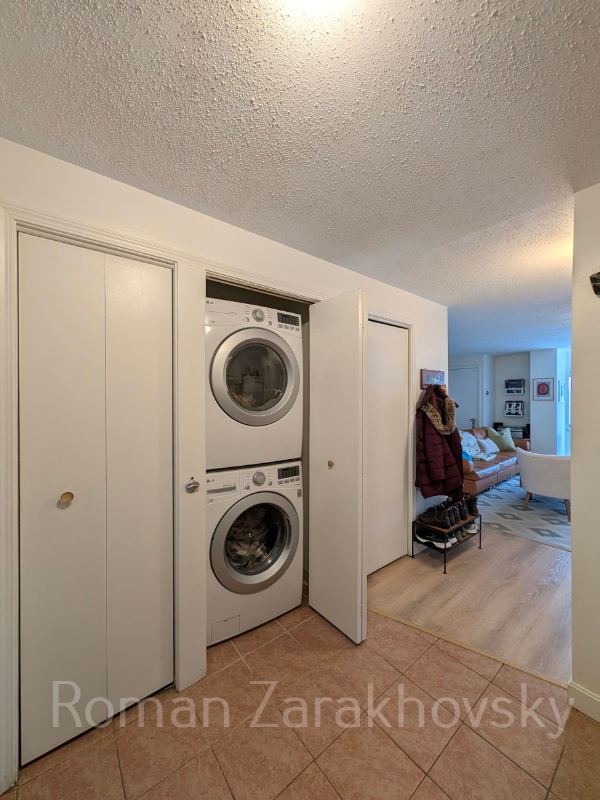 Building Photo - 25 Webster Ave