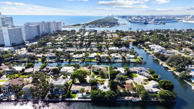 Building Photo - 2612 Marion Dr