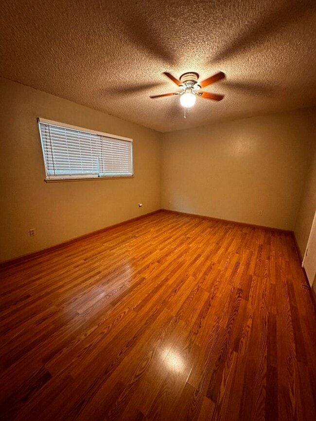 Building Photo - 3613 Sampson Ct