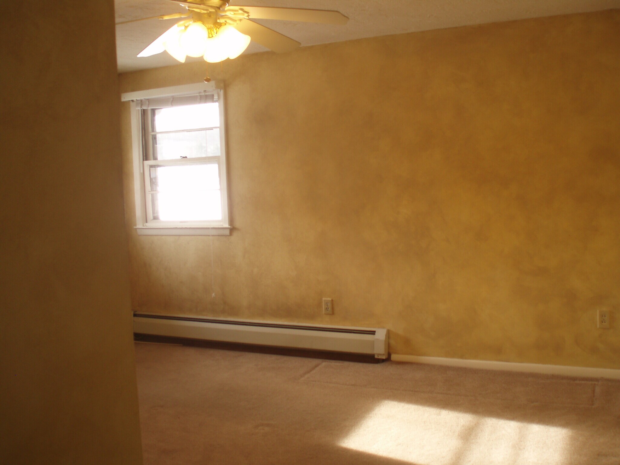 Bedroom overlooking lake - 5 Norton Way