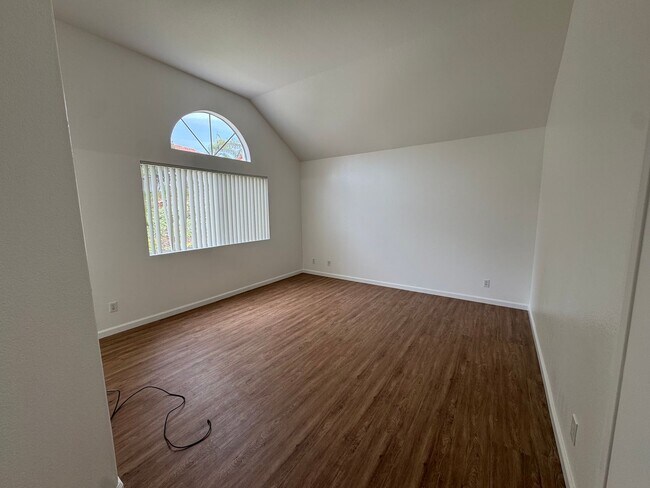 Building Photo - 1423 Portofino Dr