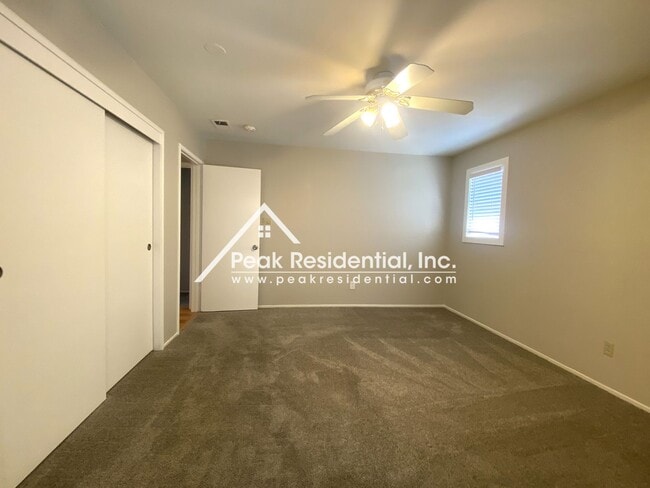 Building Photo - Charming 3 bd/2 ba Orangevale Home with RV...