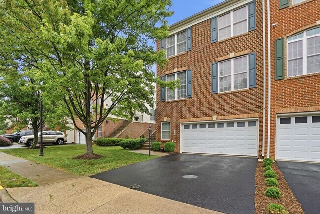 Building Photo - 118 Ivy Hills Terrace