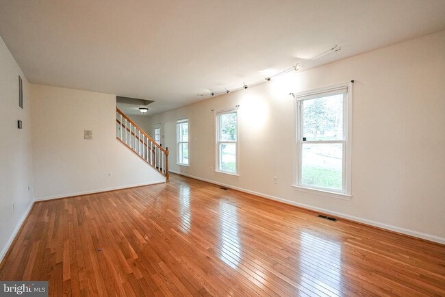 Building Photo - 4230 Avon Dr
