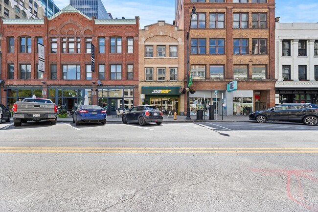 Building Photo - Gay St