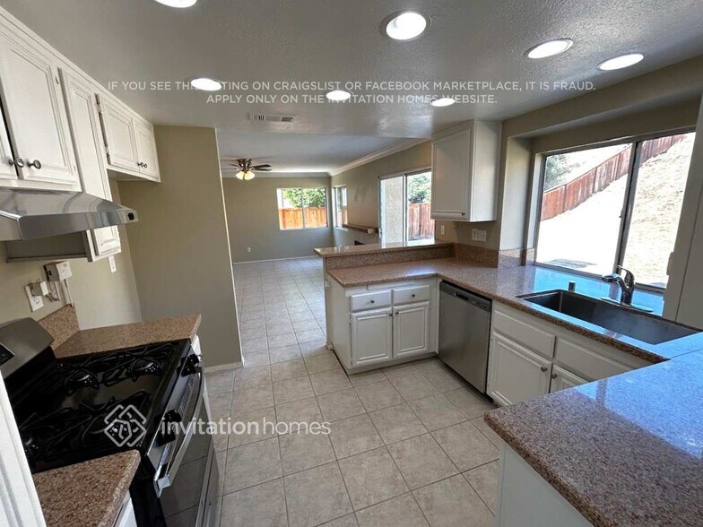 Building Photo - 10038 Sycamore Canyon Rd