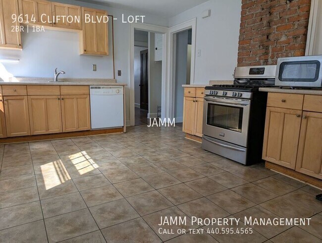 Building Photo - 9614 Clifton Blvd