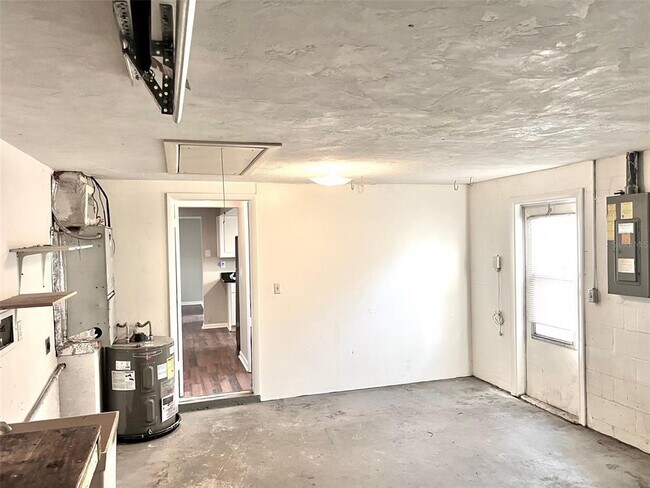 Building Photo - 8931 Ledgestone Ln