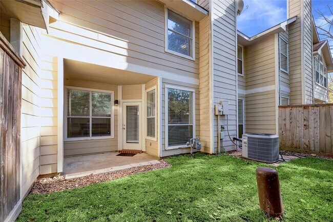 Building Photo - 43 S Avonlea Cir