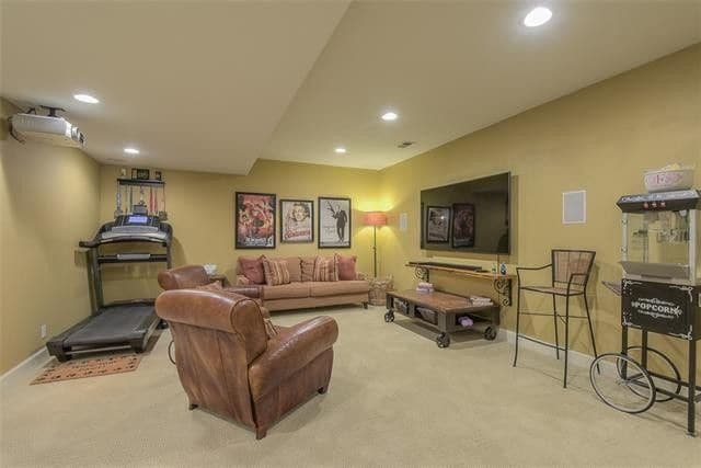 Building Photo - 14412 Fairway St