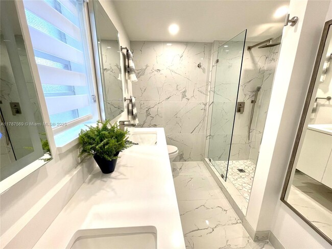 Building Photo - 2424 Tortugas Ln