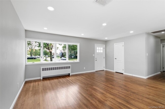 Building Photo - 258 Gilling Rd