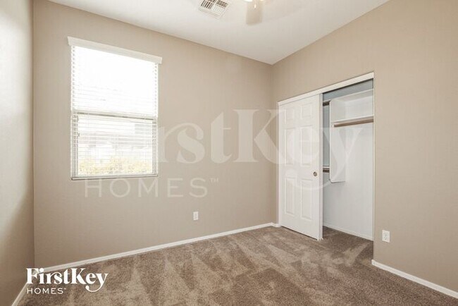 Building Photo - 7115 W Lone Tree Trail