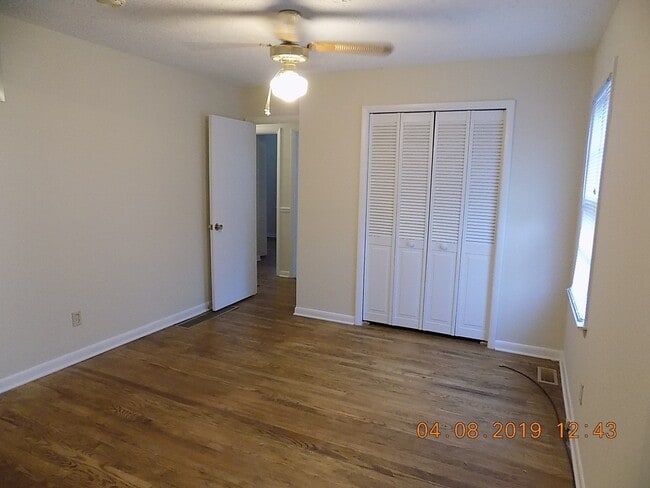 Building Photo - Welcome home to Hi Acres Neighborhood!          20260504