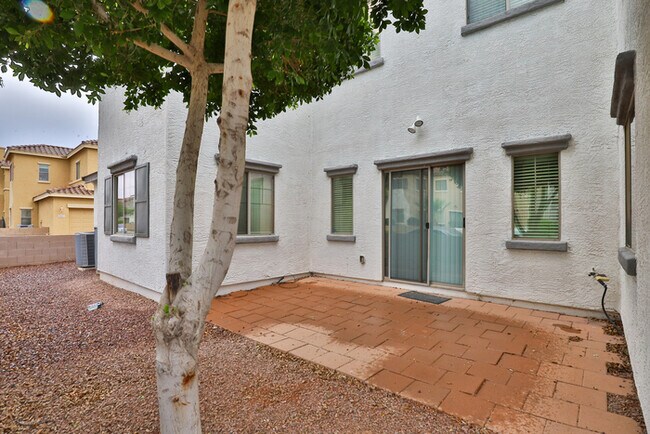 Building Photo - 501 N Citrus Ln