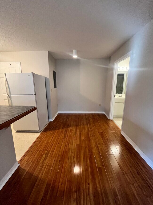 Building Photo - 39209 Harbour Vista Cir