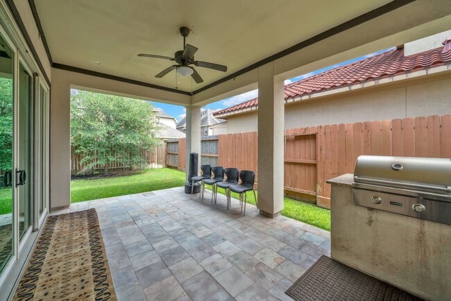 Building Photo - 26006 Carolina Cherry Ct