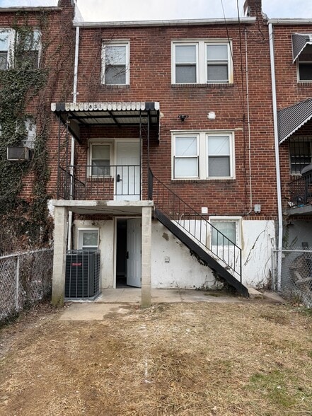 Building Photo - 3831 Doris Ave