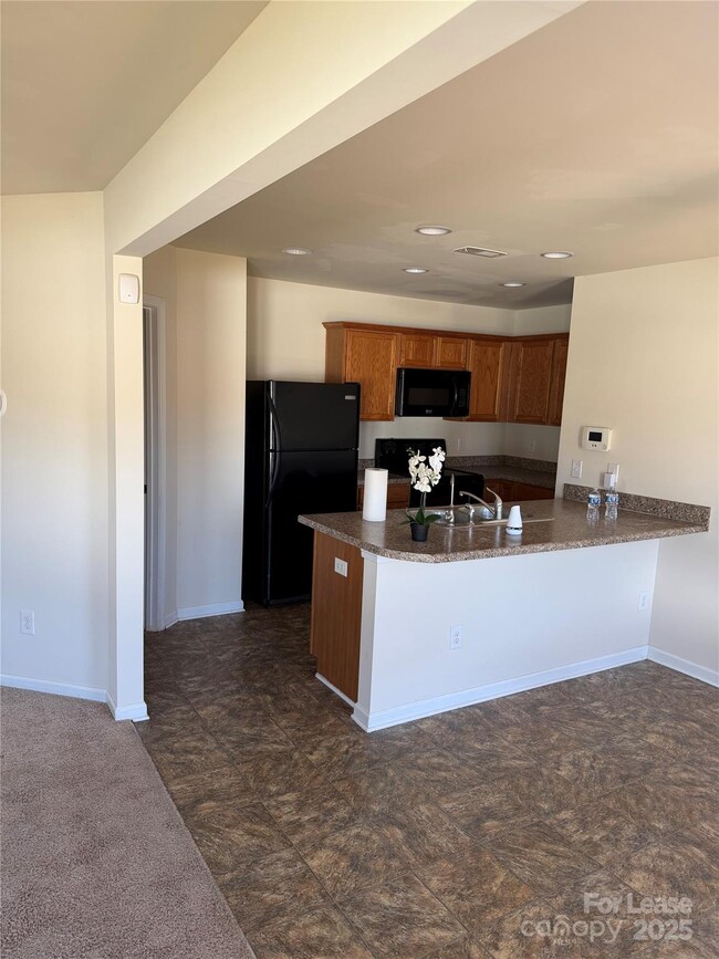 Building Photo - 6935 Nathan Dr