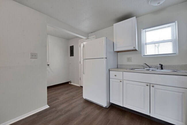 Building Photo - 2 Bedroom Affordable Housing Apartment