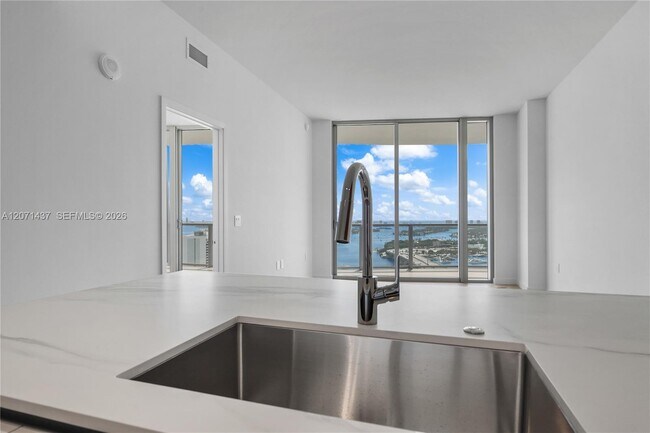 Building Photo - 1400 Biscayne Blvd