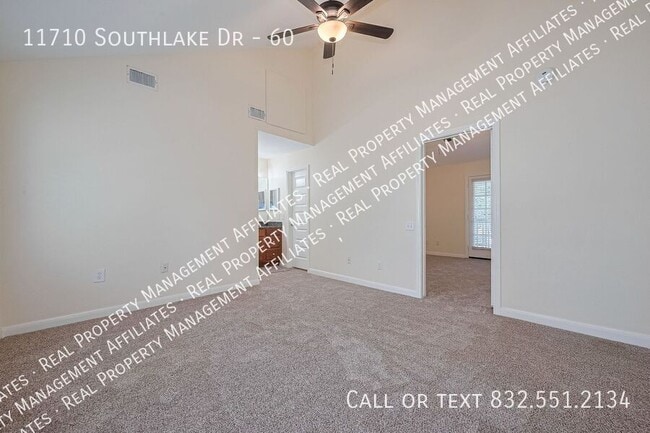 Building Photo - 11710 Southlake Dr