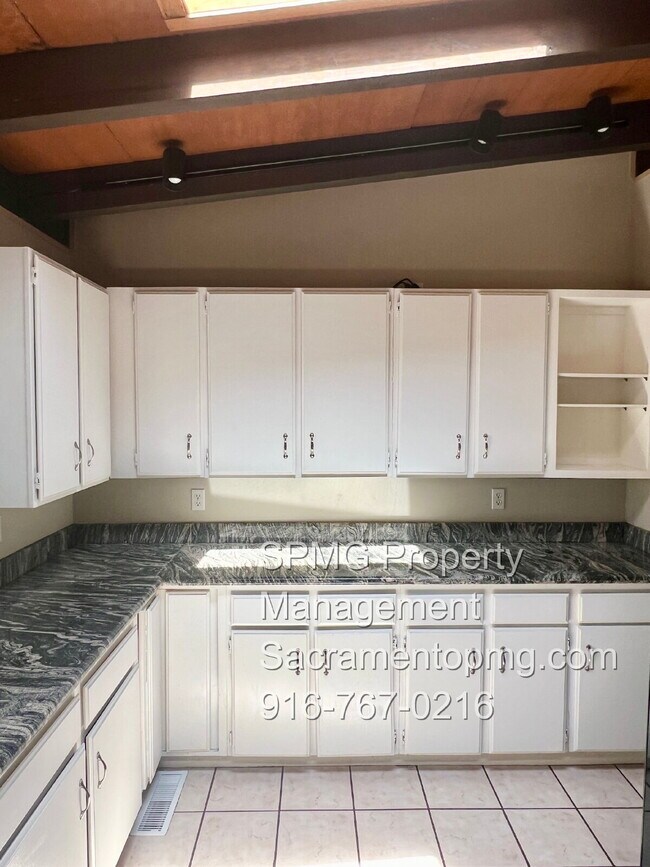 Building Photo - Rocklin Rental Gem – 3 Bed, 2 Bath, Large ...