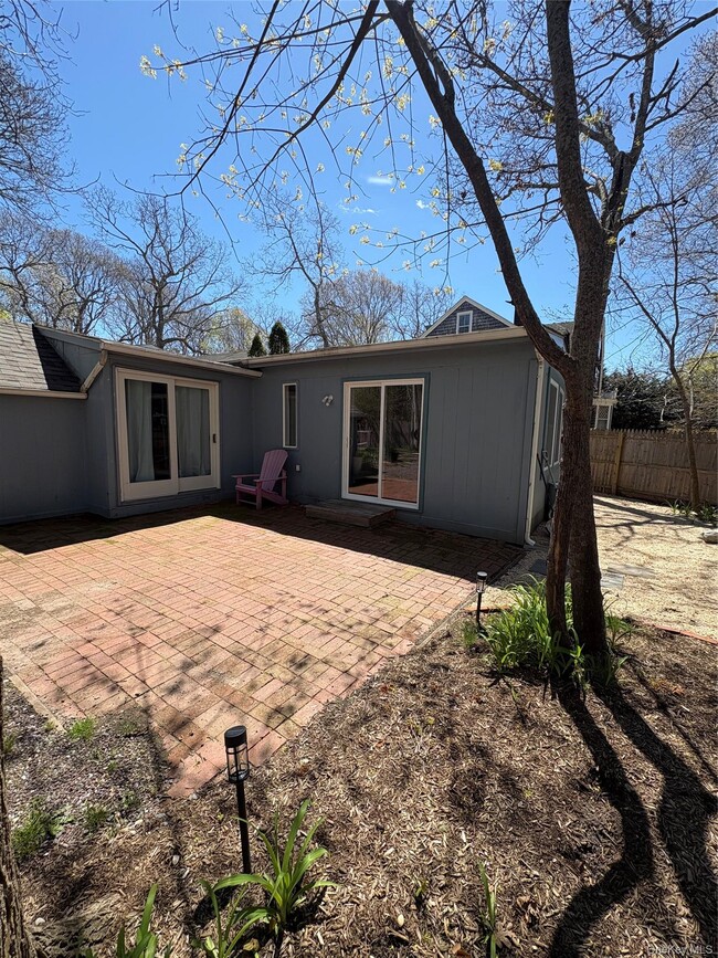 Building Photo - 134 Montauk Hwy