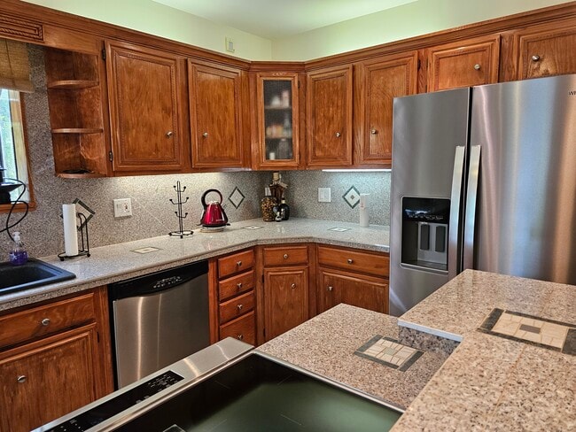 Building Photo - 5 Autumn Hill Ct