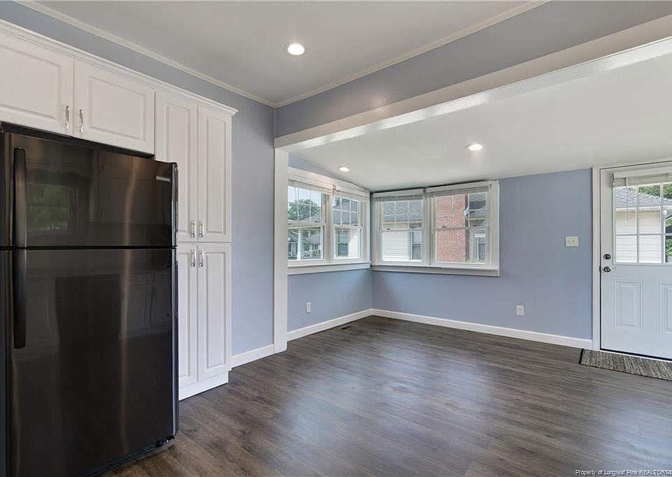 Building Photo - 308 E E St