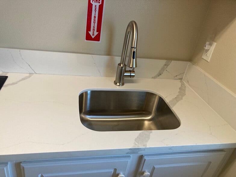 Building Photo - 25345 Maroon Creek Ct