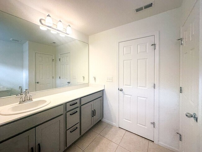 Building Photo - 17430 Pacific Peak Cir