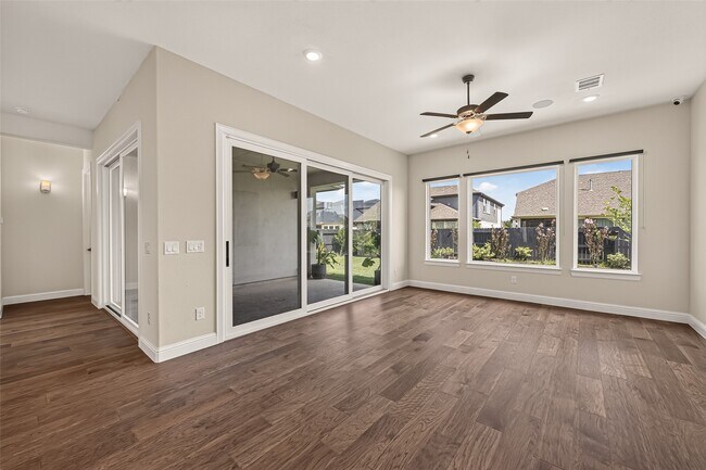 Building Photo - 616 Cape Capri Dr