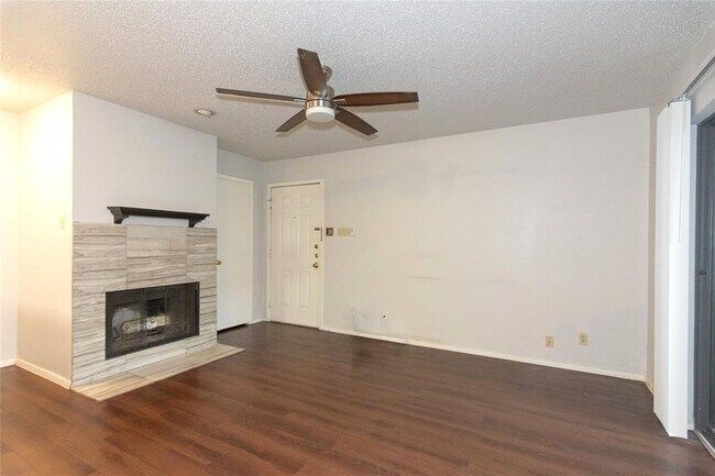 Building Photo - 3115 Helms St