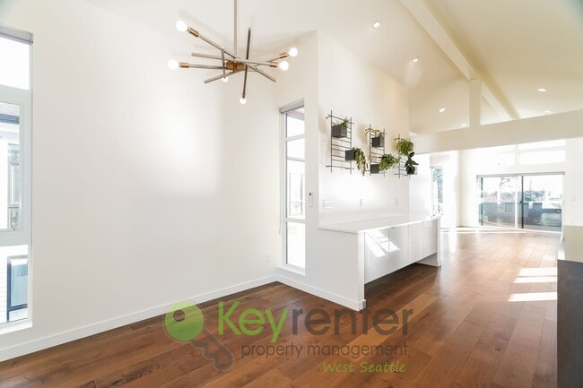 Building Photo - Live the Alki Lifestyle with Park and Beach at Your Door