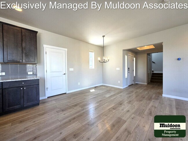 Building Photo - Beautiful 3 bed, 3 bath home in the desirable Pathways community!