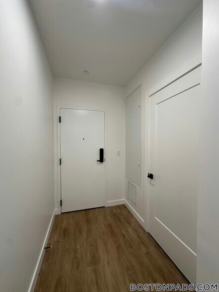 Building Photo - 199 Gardner St