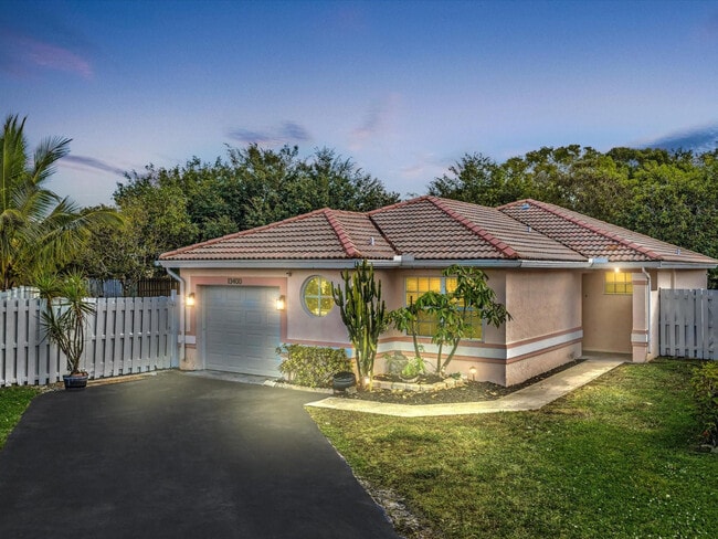 Building Photo - 13400 NW 5th Ct