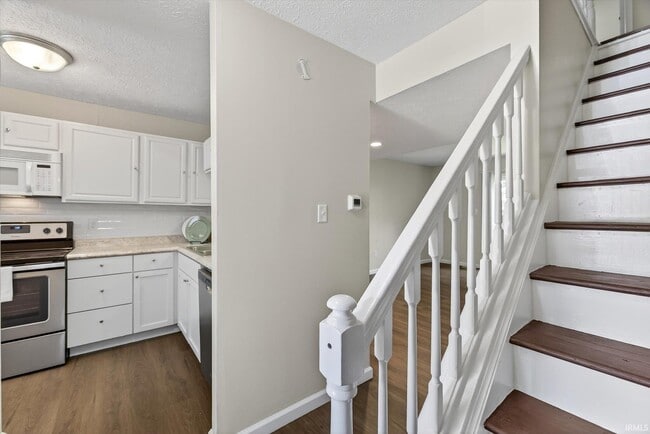 Building Photo - 2360 S Henderson St