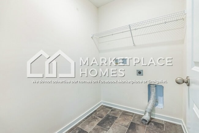 Building Photo - 3051 Lampton Rdg Dr