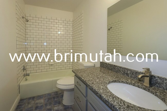 Building Photo - 3671 S 2245 E