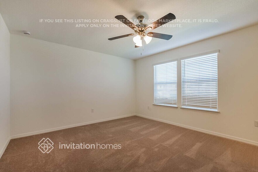 Building Photo - 5806 Sagebrush Aly