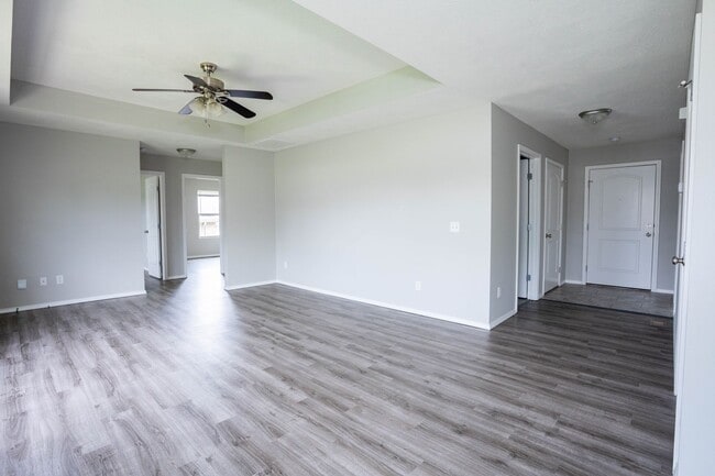 Building Photo - 3 bed home with NEW FLOORING AND FULLY FEN...