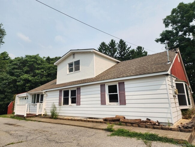 Building Photo - 32 Osborne Hill Rd