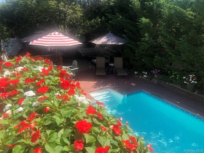 Building Photo - 270 N Sea Dr