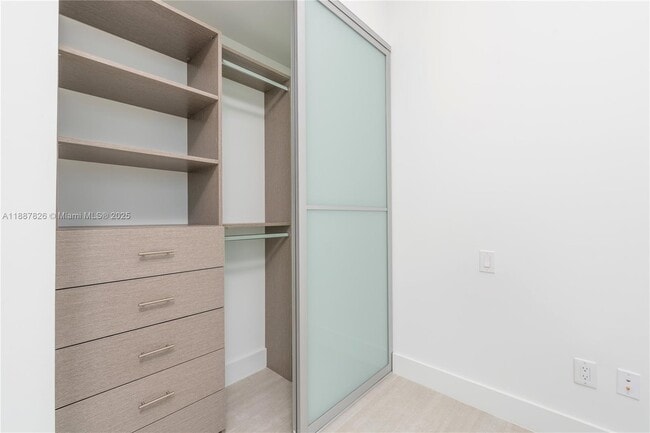 Building Photo - 400 Sunny Isles Blvd