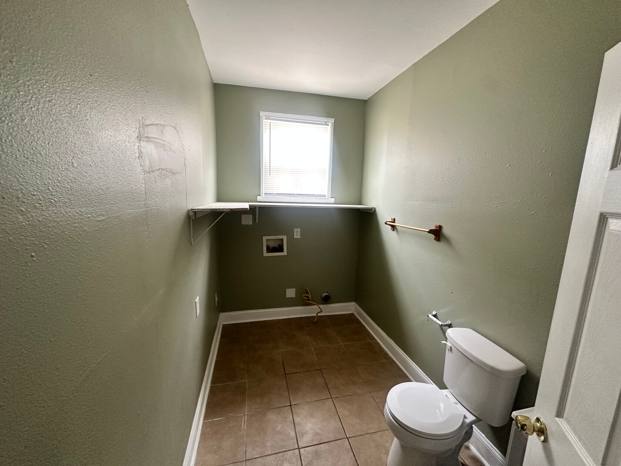 Washroom/halfbath - 2330 Ursulines Ave
