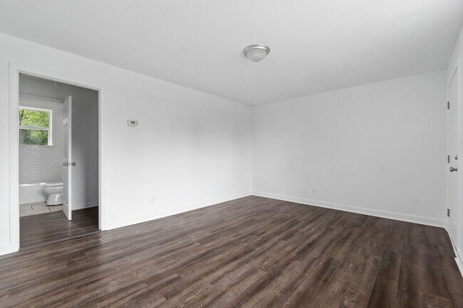 Building Photo - 706 Britton Springs Rd
