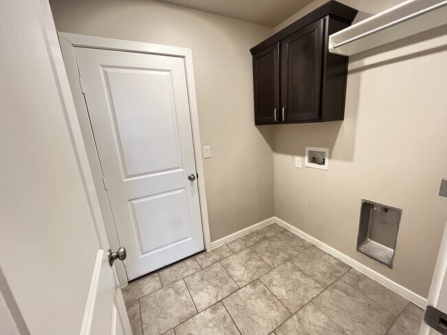 Building Photo - 2339 143rd St